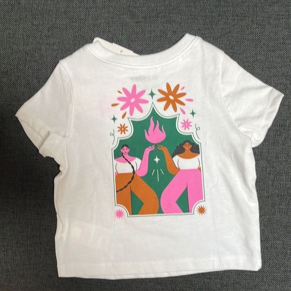 Kids Old Navy t-shirt - Picture 4 of 8